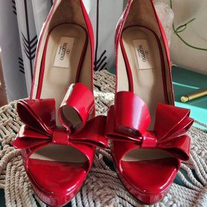 VALENTINO Patent Leather Bow Accents Pumps
